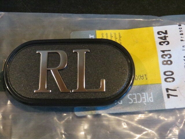 Renault Express Ön Kapı Monogram Amblemi RL 7700831342
