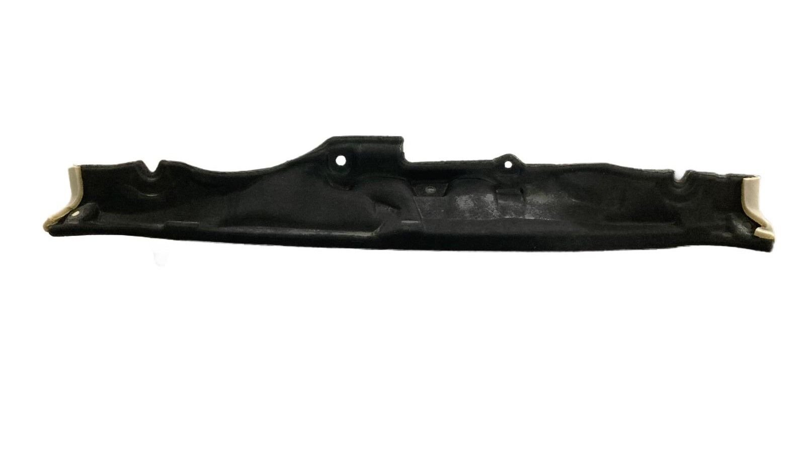 Renault Megane II Ön Üst Motor Göğüs Keçesi 8200499530