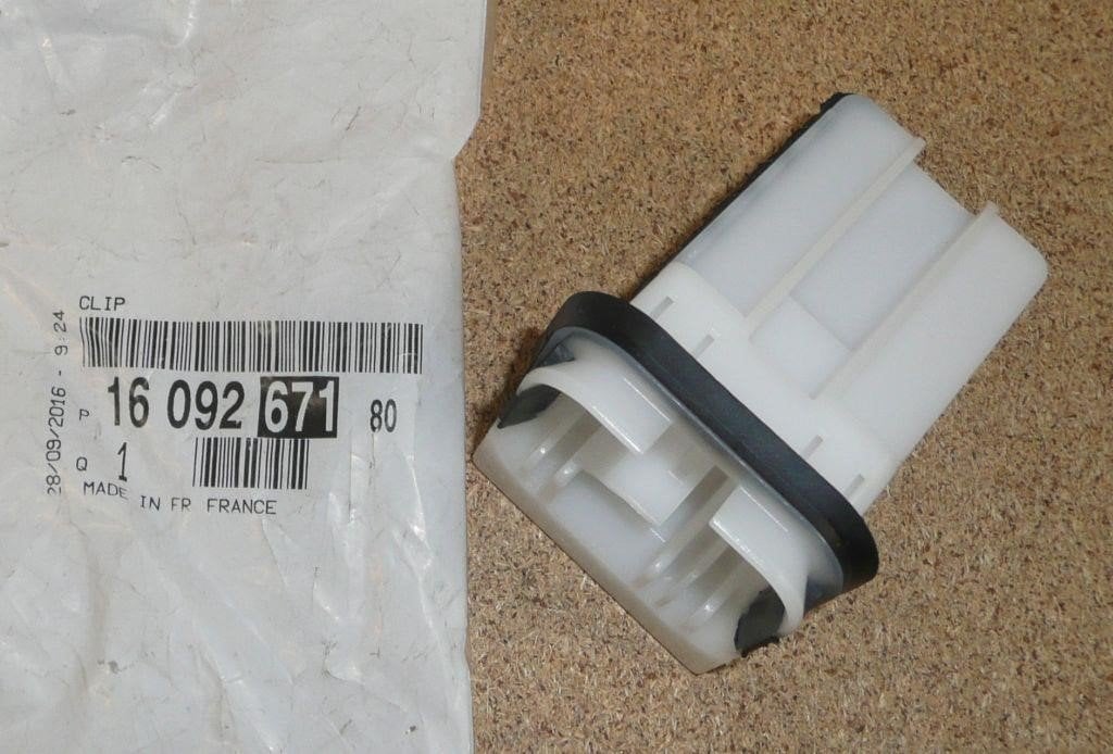 Peugeot 301 208 C Elysee C4 Cactüs Arka Koltuk Klipsi 1609267180