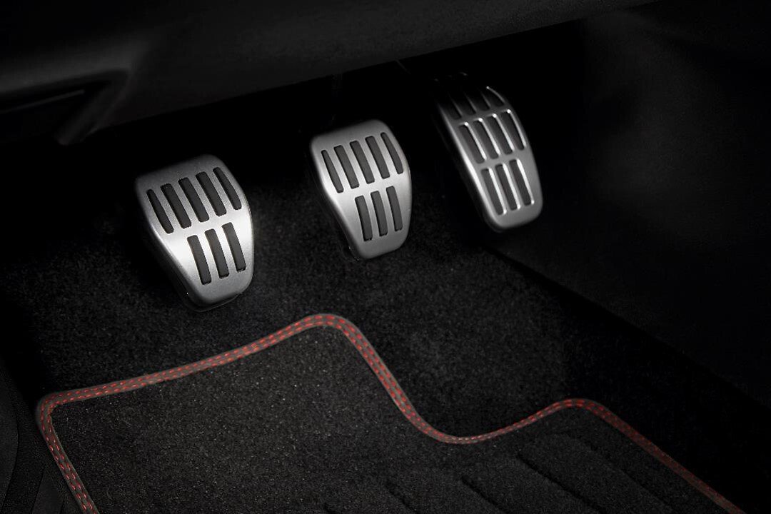 Renault Kadjar Alüminyum Pedal Kiti Manuel Vites 8201589798