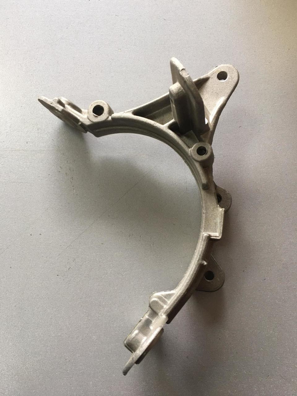 Renault Clio, 3 Thalıa Elektirikli Direksiyon Pompa Ayağı 8200886452-8200520790-8200718096