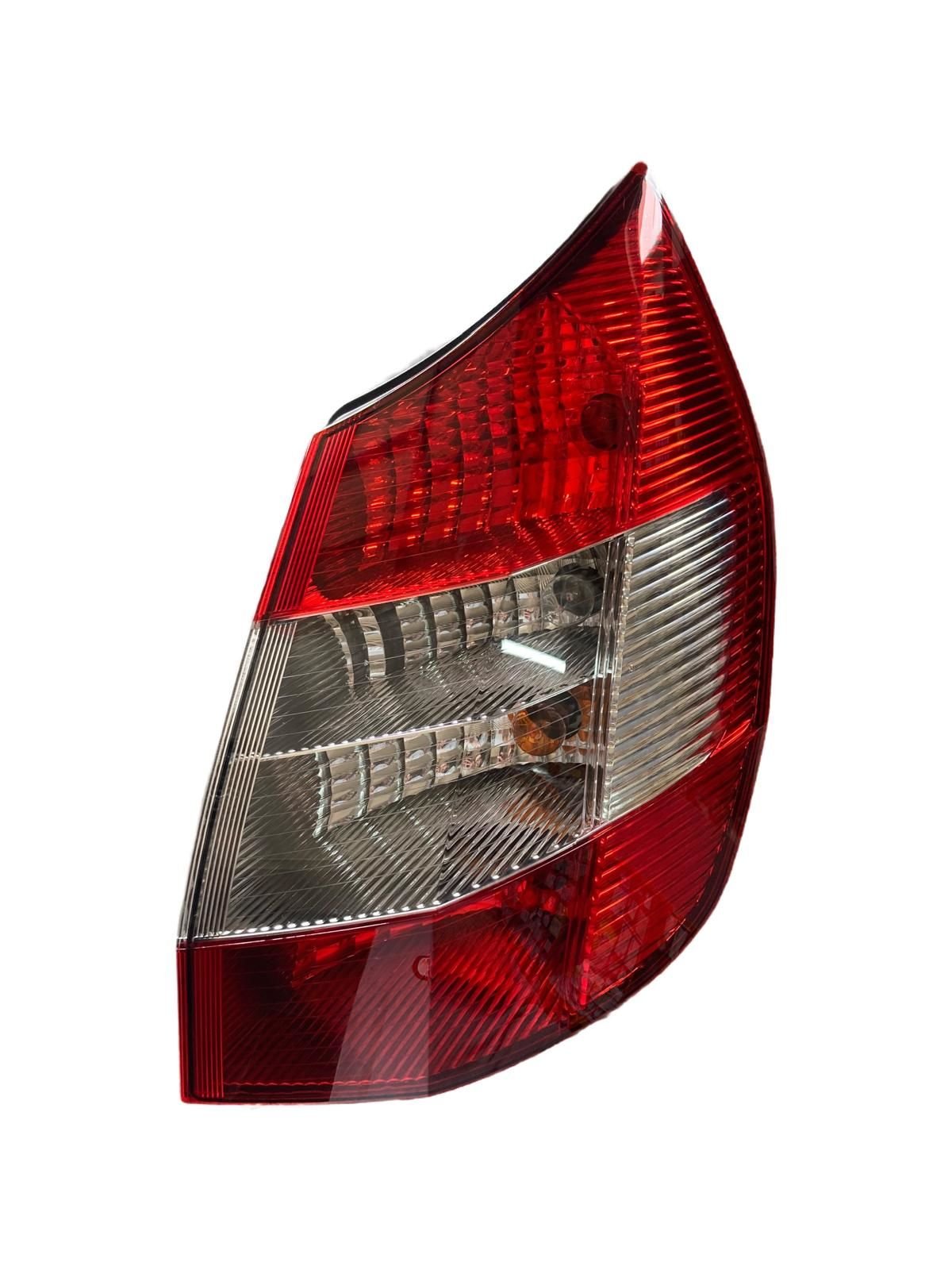 Renault Scenic II Sağ Stop Lambası (Beyaz) 8200493375