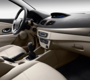 Renault Megane III / Fluence Radyo Teyp Göstergesi 682601753R/ 682605490R/ 682601253R