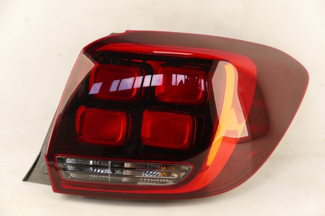 Dacıa Sandero Stop Lambası Sağ Ledli 2017- 265506147R-265505695R